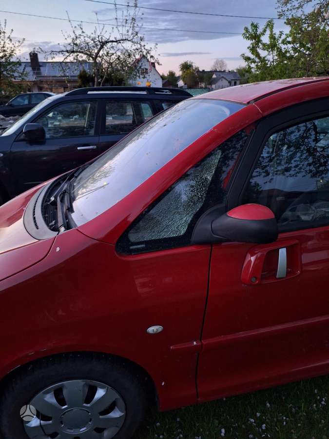 Peugeot 1007, 1.6 l., Минивэн