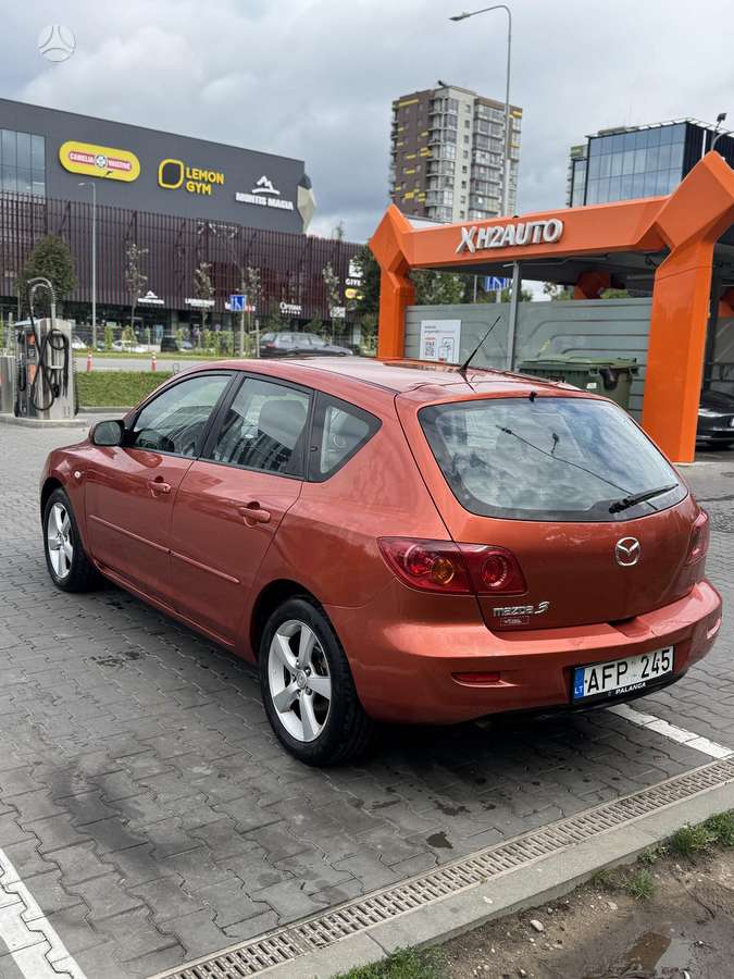 Mazda 3, 1.6 l., hatchback