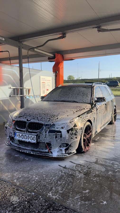 BMW 525, 2.5 l., universalas