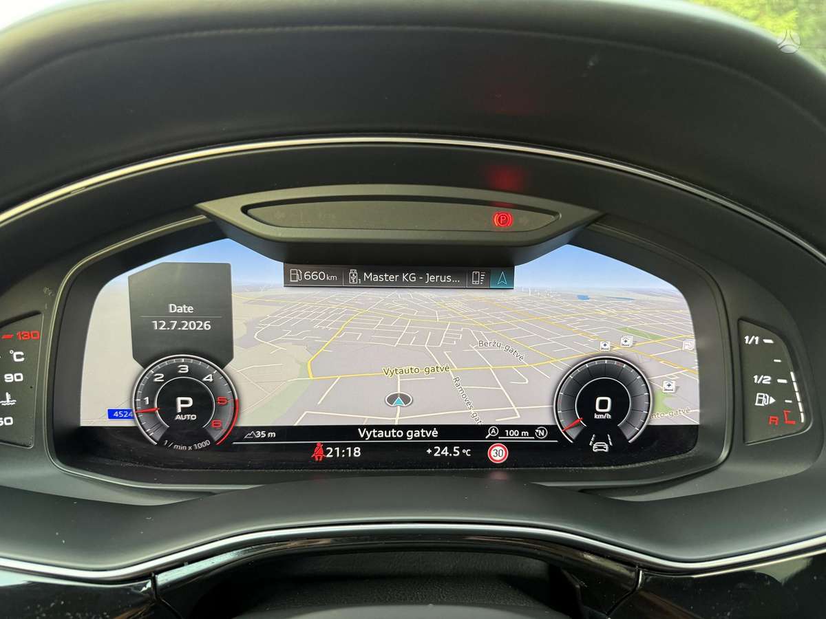 Audi Q8, 3.0 l., off-road / crossover