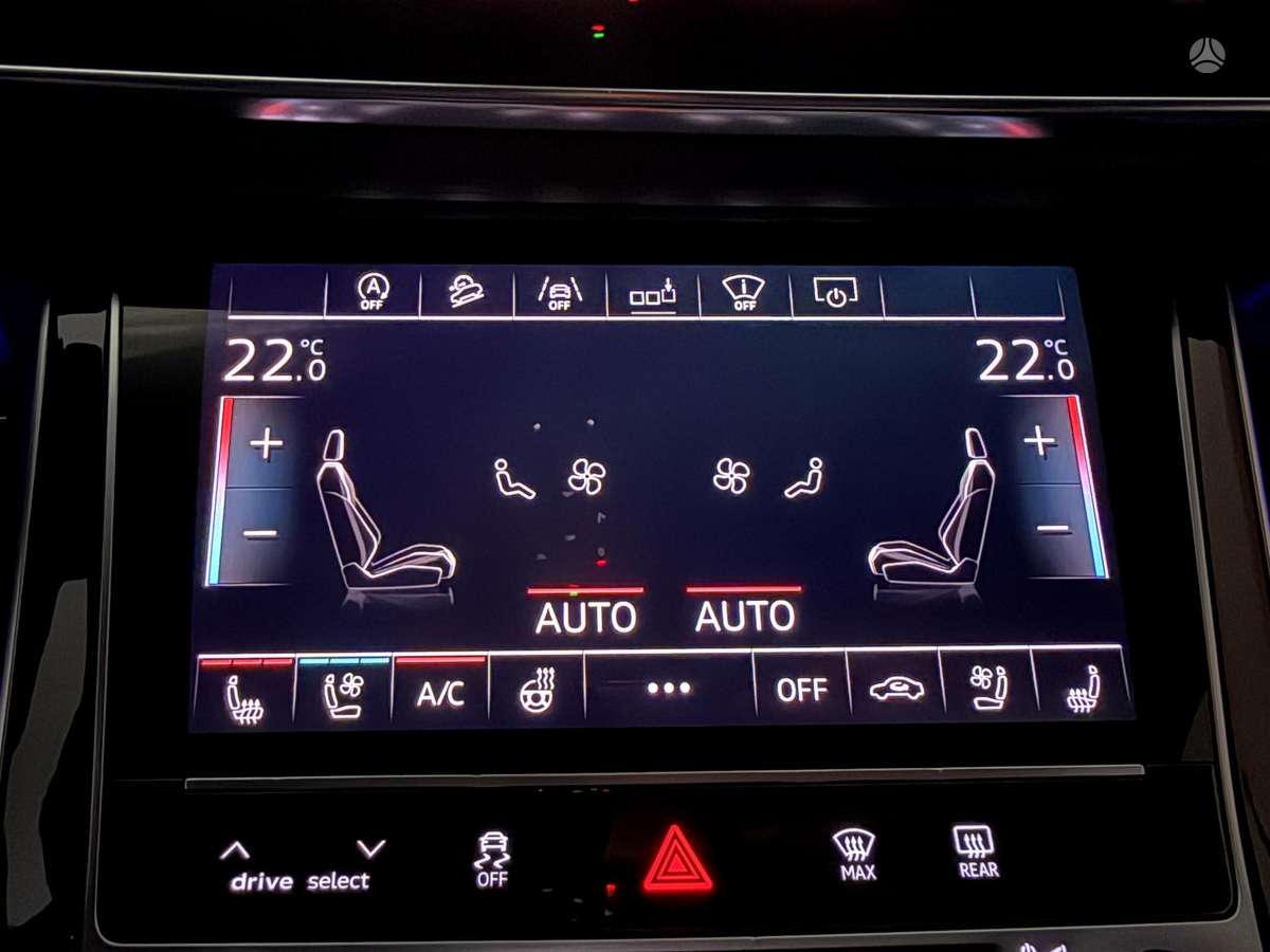 Audi Q8, 3.0 l., off-road / crossover