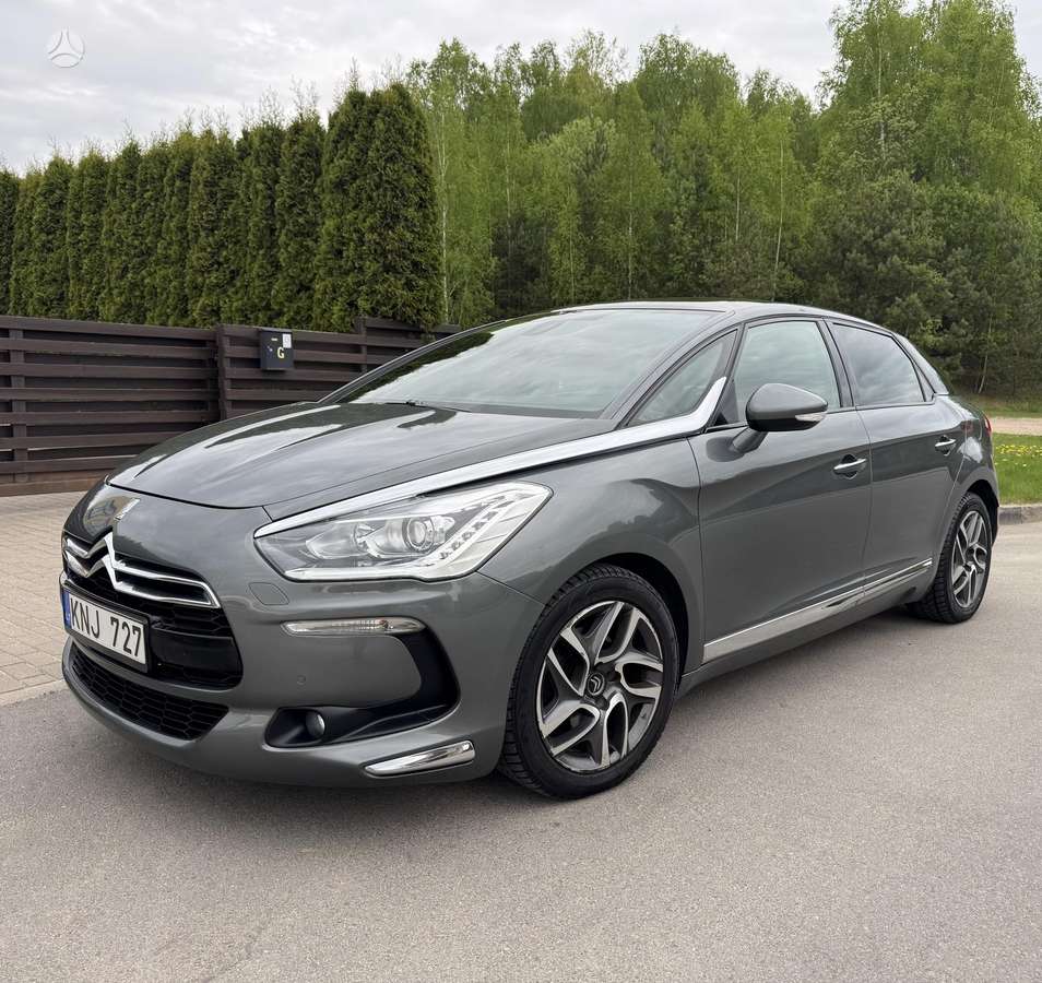 Citroen DS5, 1.6 l., hatchback