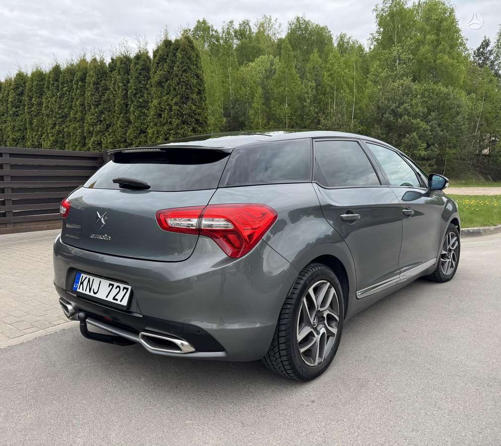 Citroen DS5, 1.6 l., hatchback