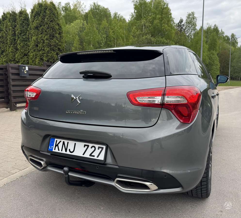 Citroen DS5, 1.6 l., hatchback
