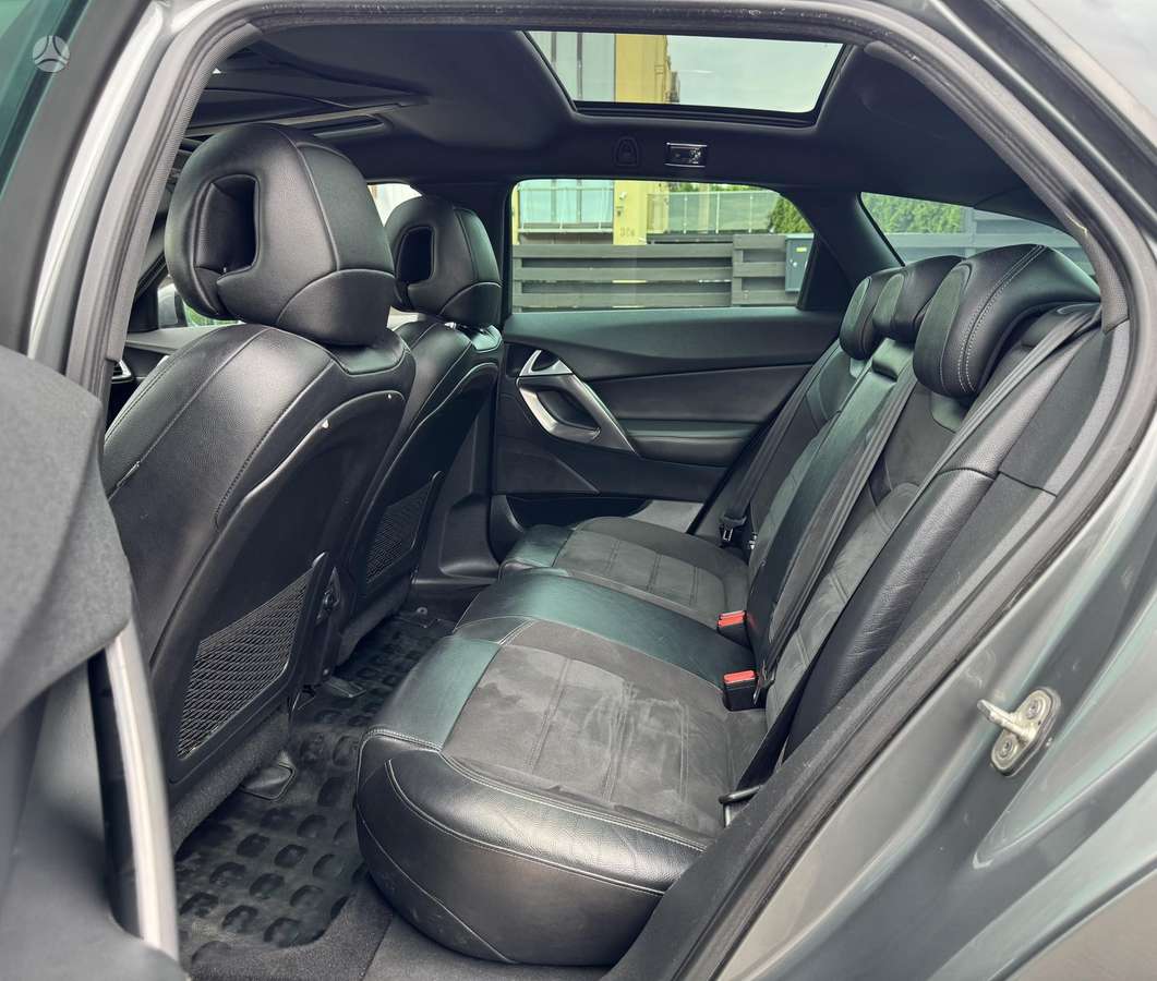 Citroen DS5, 1.6 l., Хэтчбек