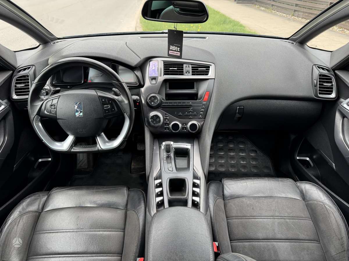 Citroen DS5, 1.6 l., hatchback