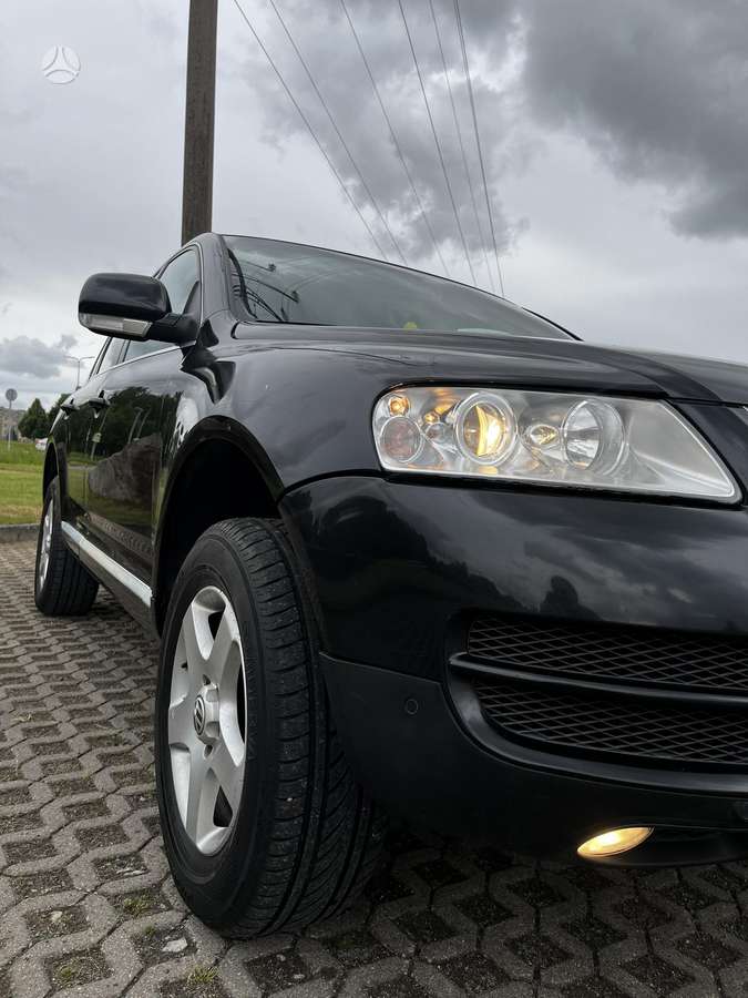 Volkswagen Touareg - 2