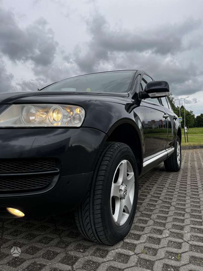 Volkswagen Touareg - 4