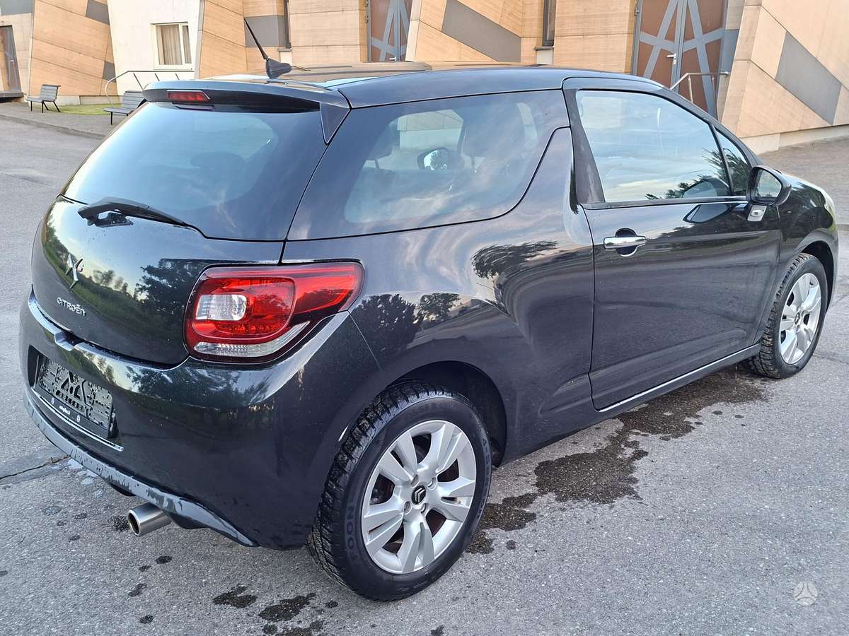Citroen DS3, 1.6 l., hatchback