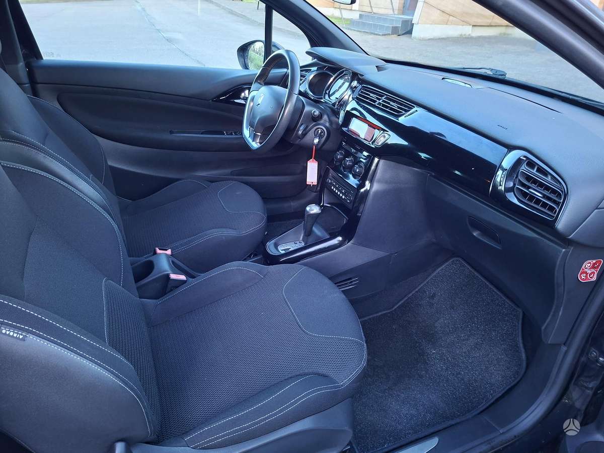 Citroen DS3, 1.6 l., Хэтчбек