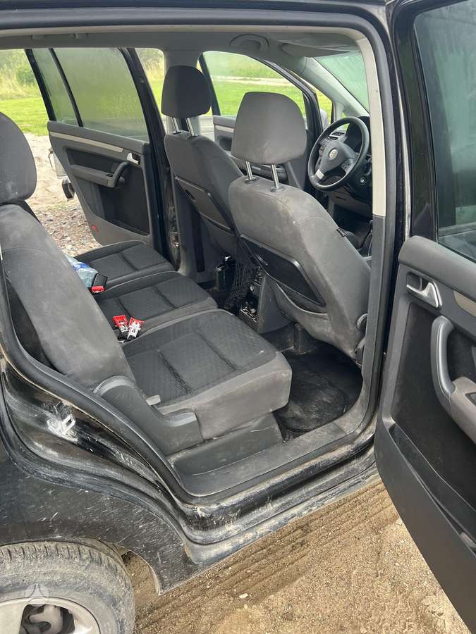 Volkswagen Touran - 5