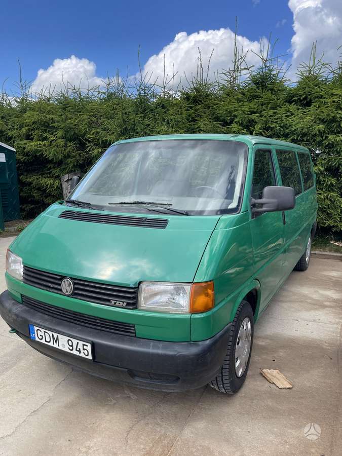 Volkswagen Transporter - 1