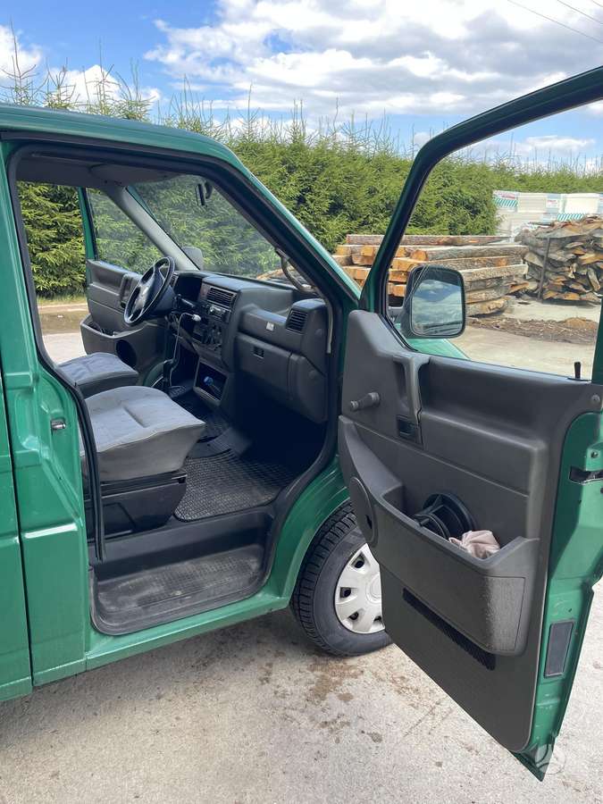 Volkswagen Transporter - 8