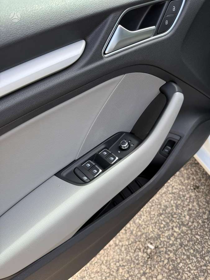 Audi A3, 2.0 l., saloon / sedan