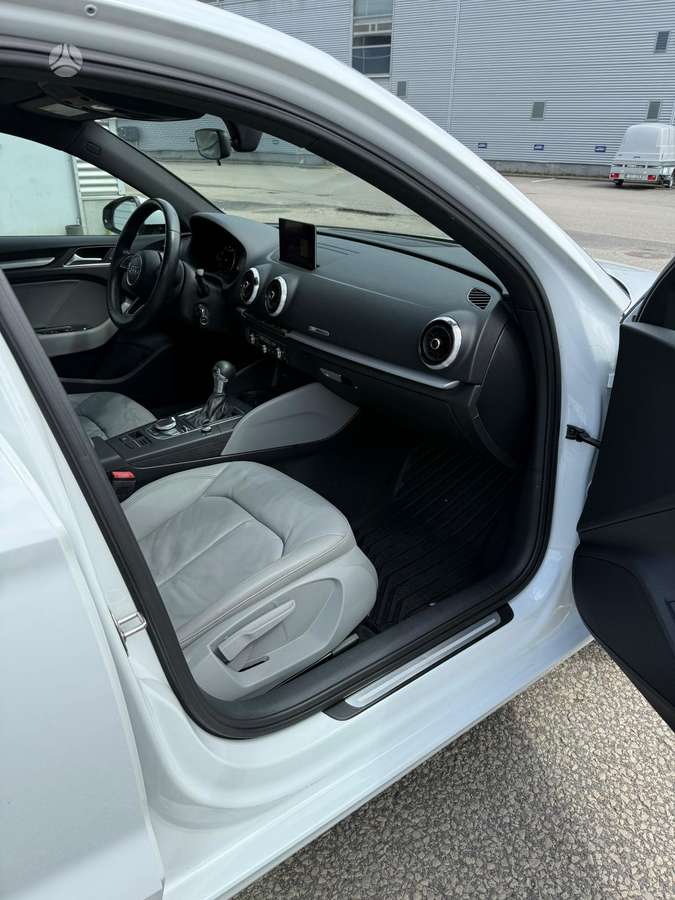 Audi A3, 2.0 l., saloon / sedan