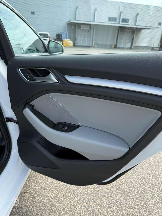 Audi A3, 2.0 l., saloon / sedan