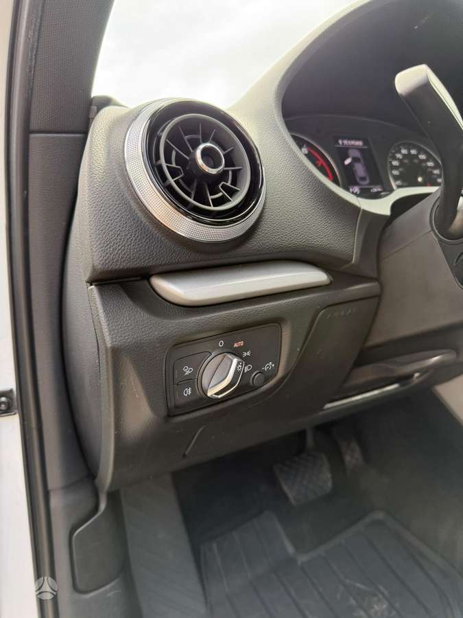 Audi A3, 2.0 l., saloon / sedan