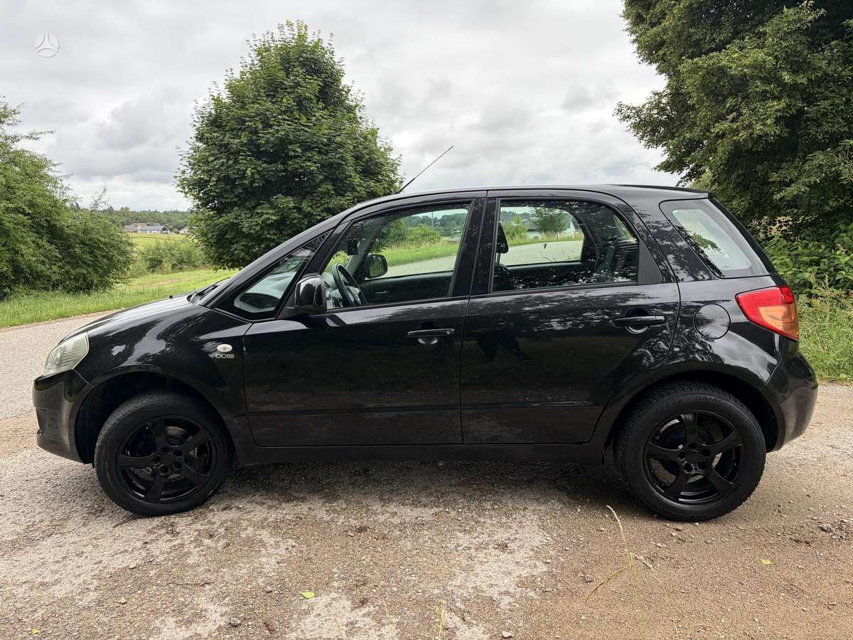 Suzuki SX4, 1.9 l., Хэтчбек
