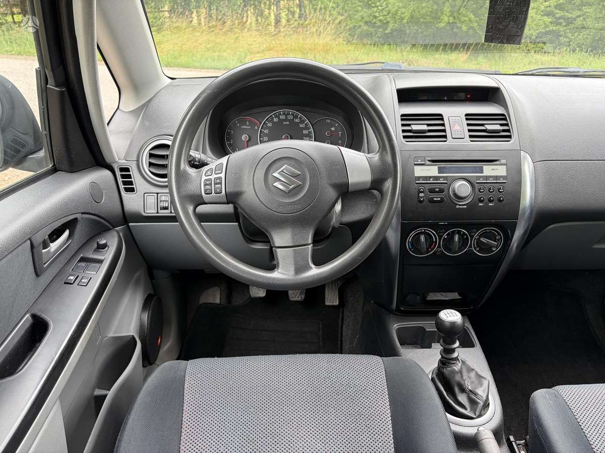 Suzuki SX4, 1.9 l., hatchback