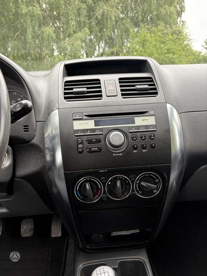 Suzuki SX4, 1.9 l., Хэтчбек