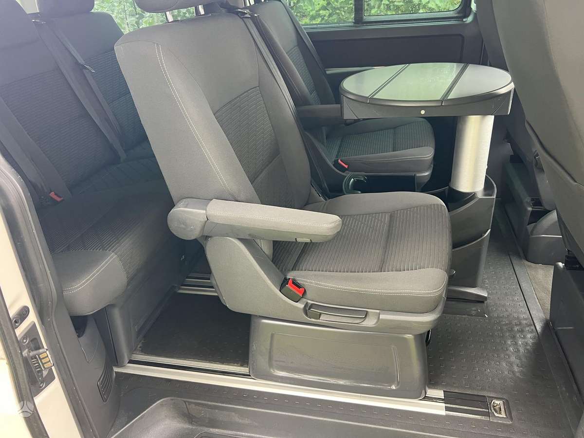 Volkswagen Multivan, 2.0 l., Минивэн