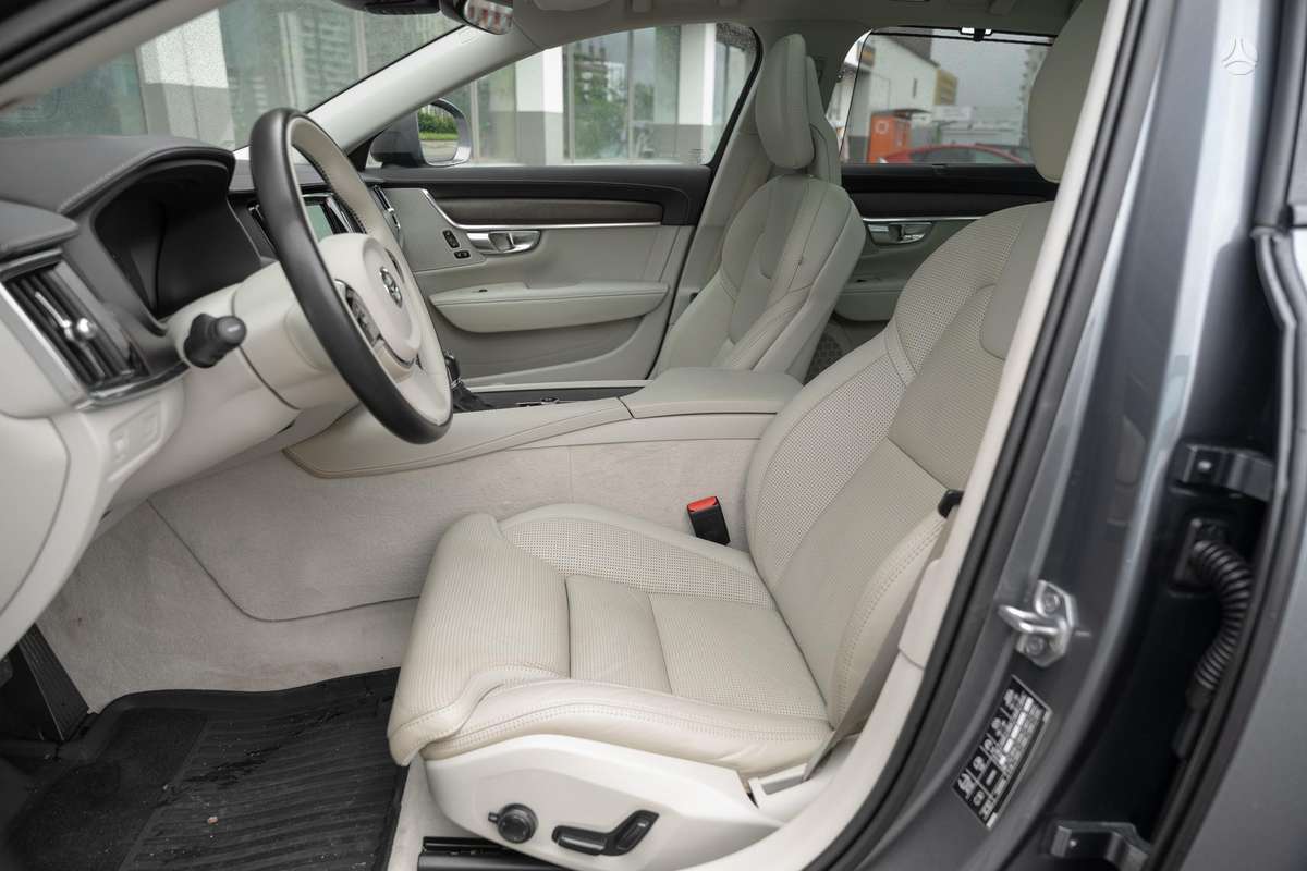 Volvo V90 Cross Country - 9