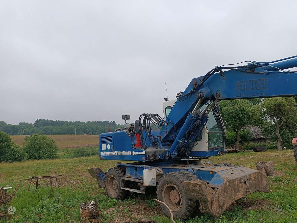Liebherr A902, ekskavatori