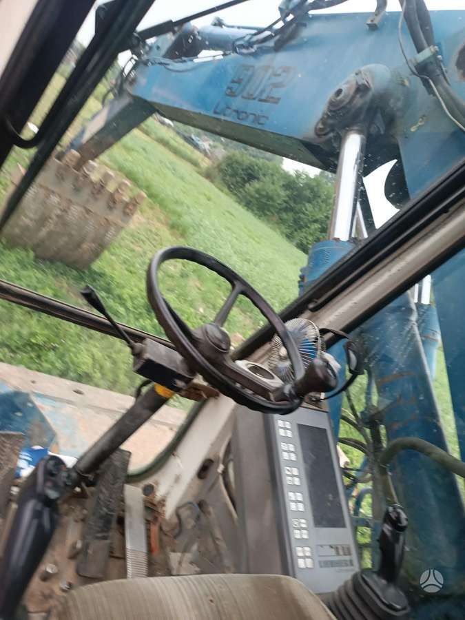 Liebherr A902, ekskavatori