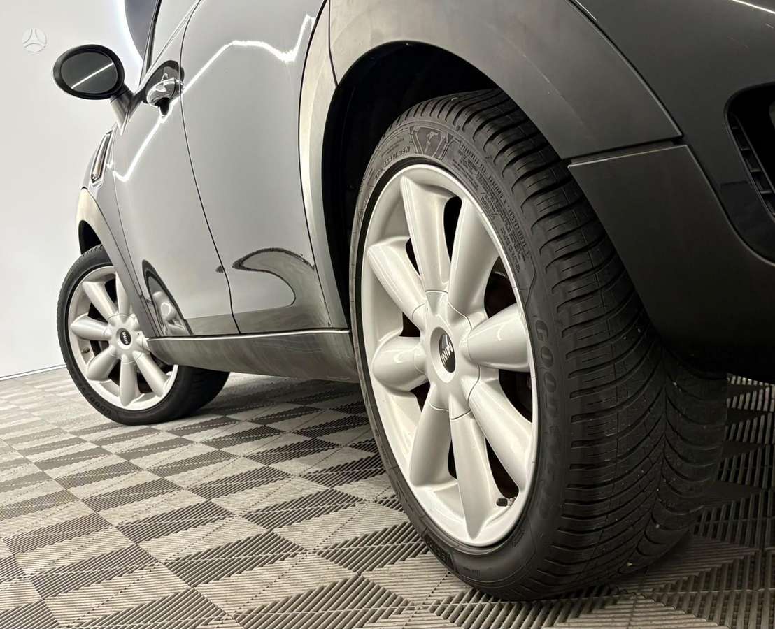 Mini Cooper SD, 2.0 l., off-road / crossover