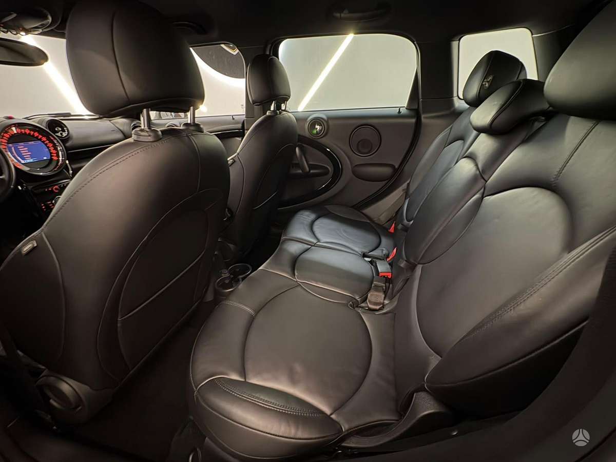 Mini Cooper SD, 2.0 l., off-road / crossover