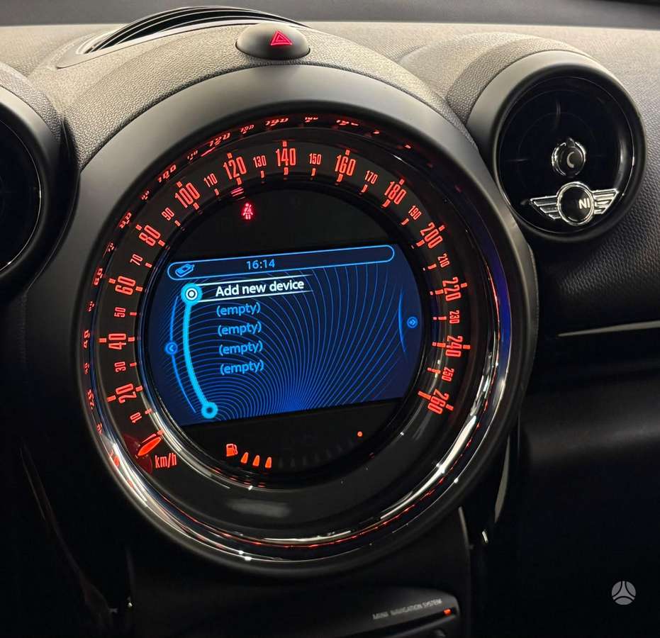 Mini Cooper SD, 2.0 l., visureigis / krosoveris