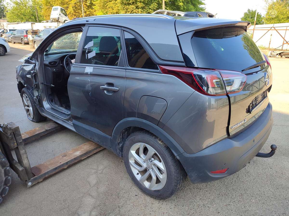 Opel Crossland X Rida 31 000 km