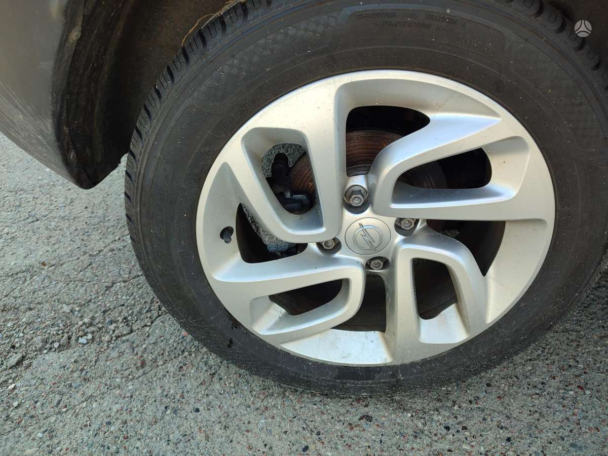 Opel Crossland X Rida 31 000 km