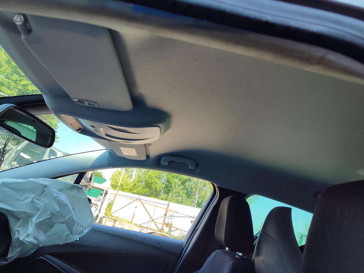 Opel Crossland X Rida 31 000 km