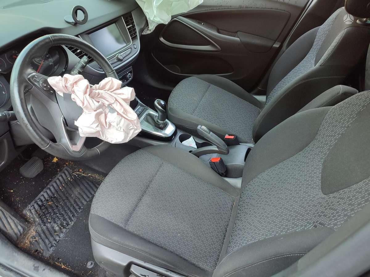 Opel Crossland X Rida 31 000 km