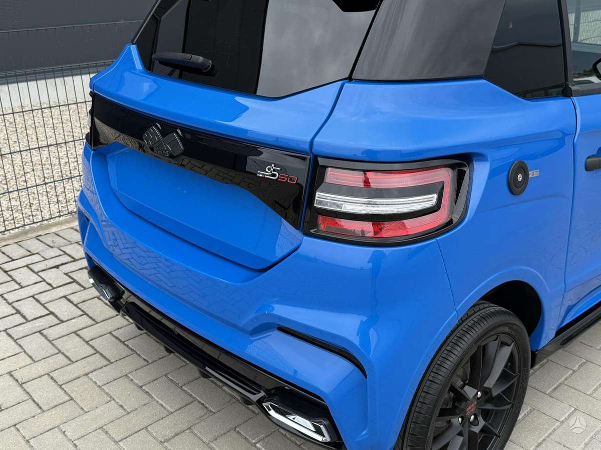 Ligier JS50, 0.5 l., hatchback
