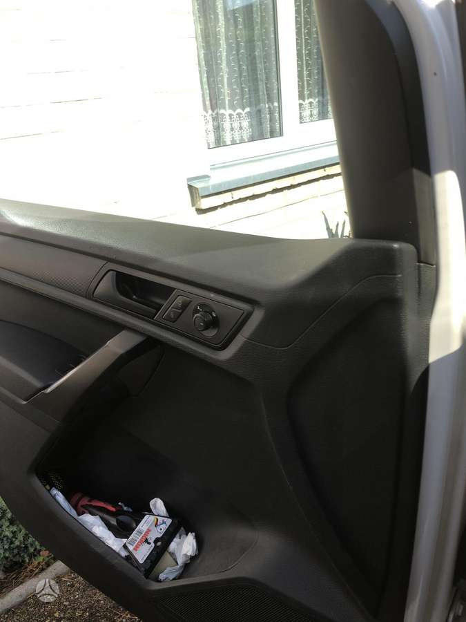 Volkswagen Caddy - 9