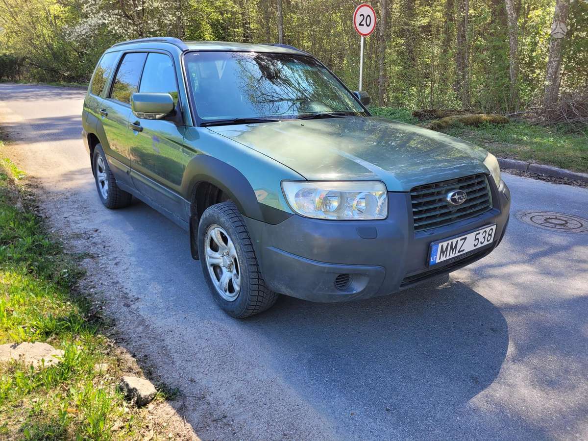 Subaru Forester, 2.0 l., off-road / crossover