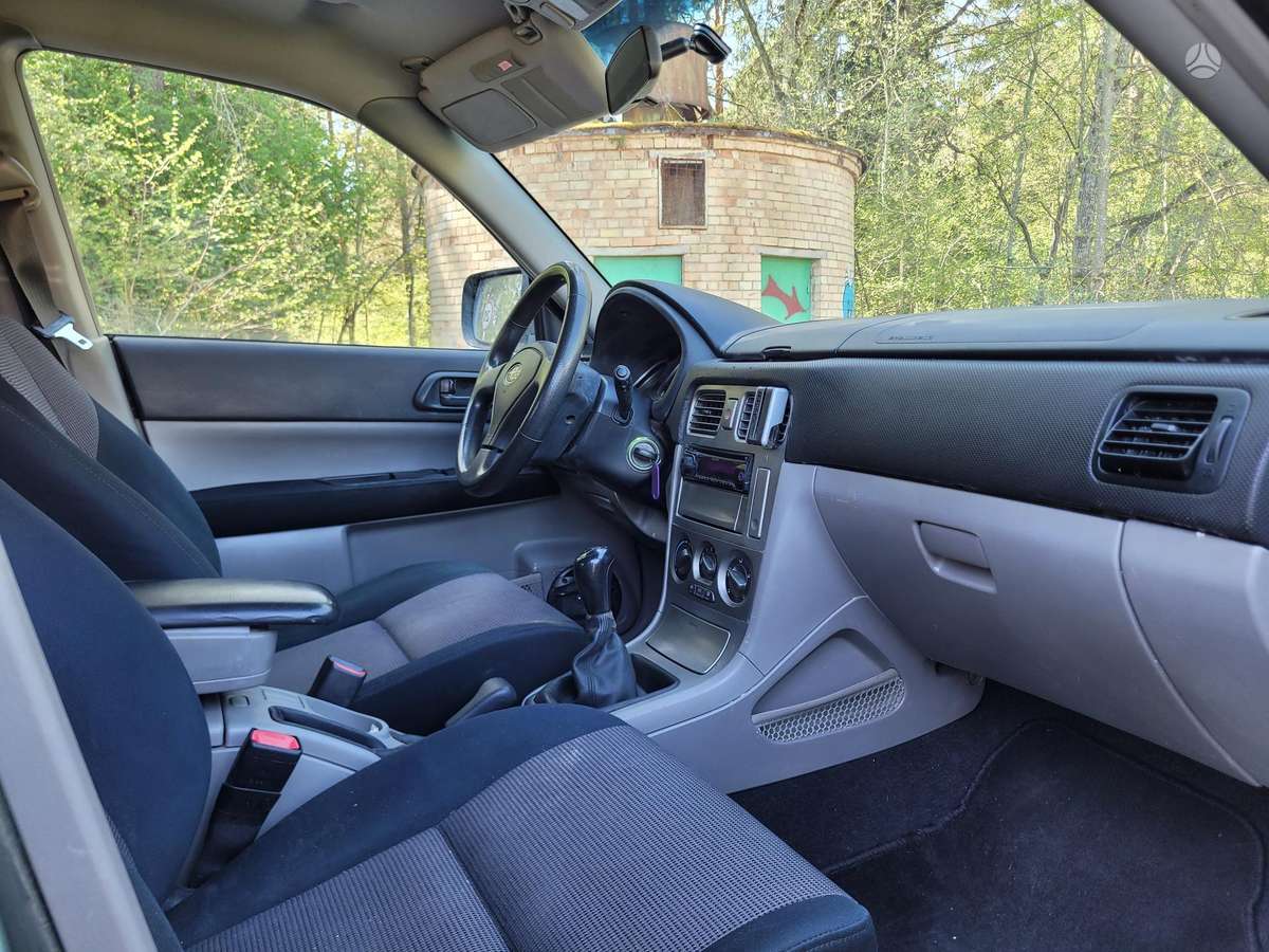 Subaru Forester, 2.0 l., off-road / crossover