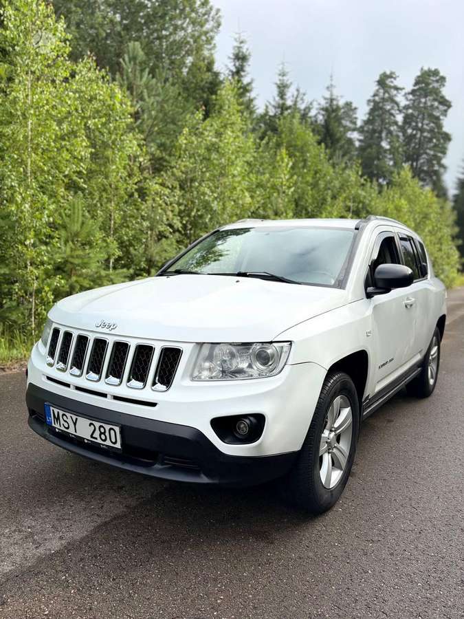 Jeep Compass, 2.4 l., off-road / crossover