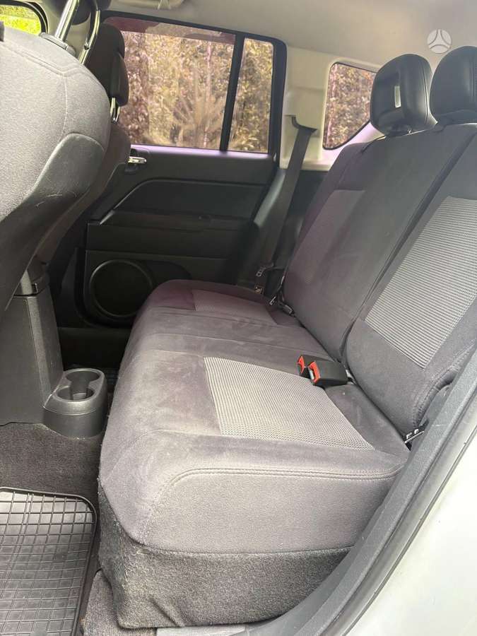 Jeep Compass, 2.4 l., off-road / crossover