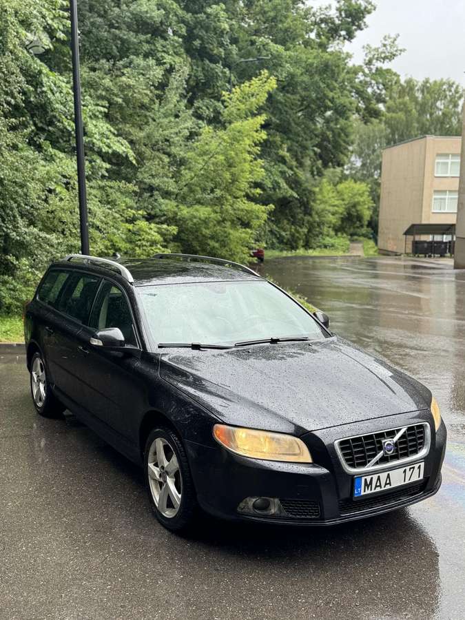 Volvo V70, 2.4 l., universalas