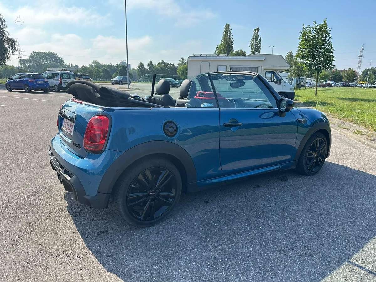 Mini Cooper JCW, 2.0 l., convertible