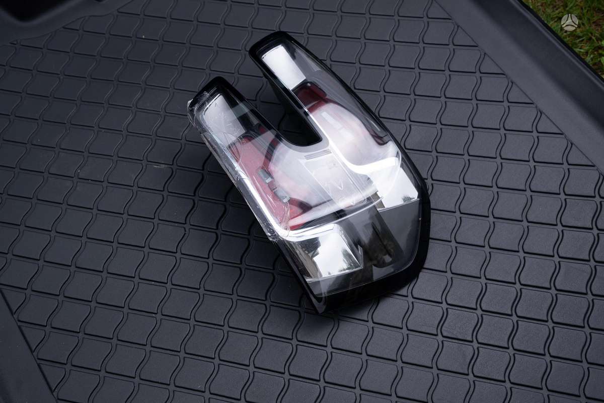 Citroen Grand C4 Picasso kėbulo dalys