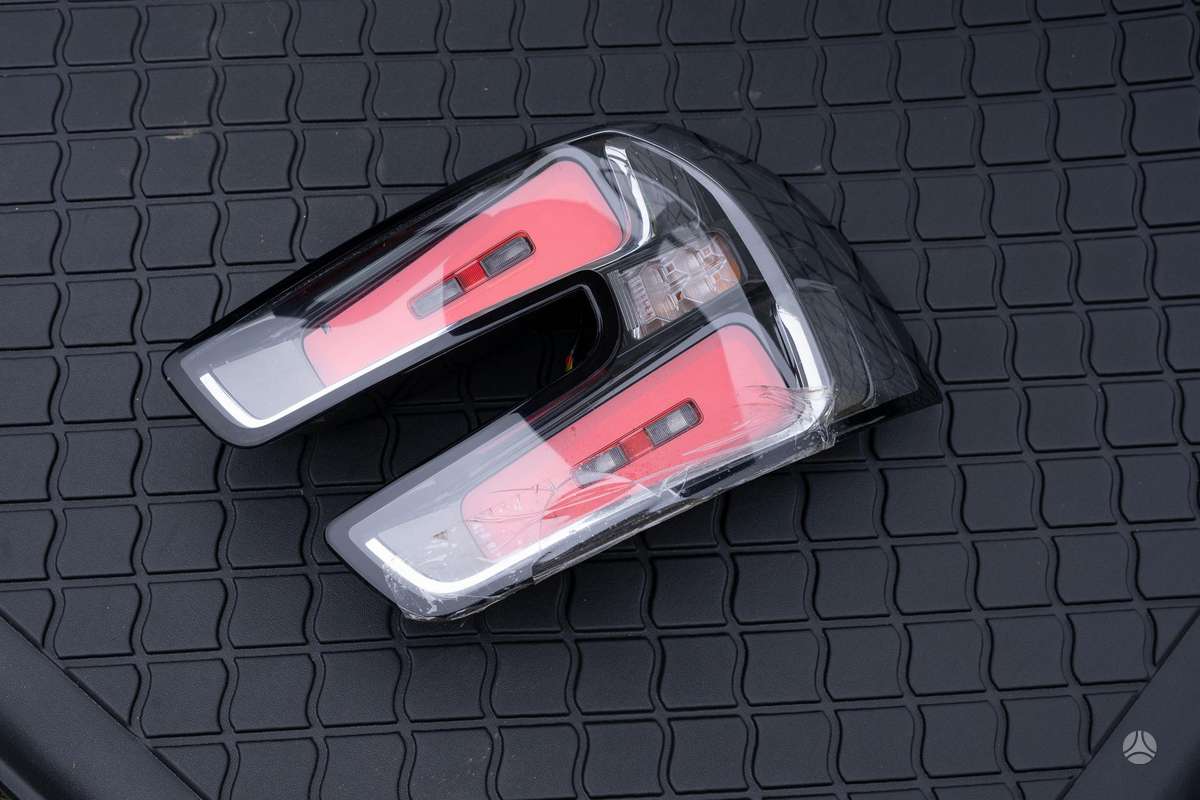 Citroen Grand C4 Picasso kėbulo dalys