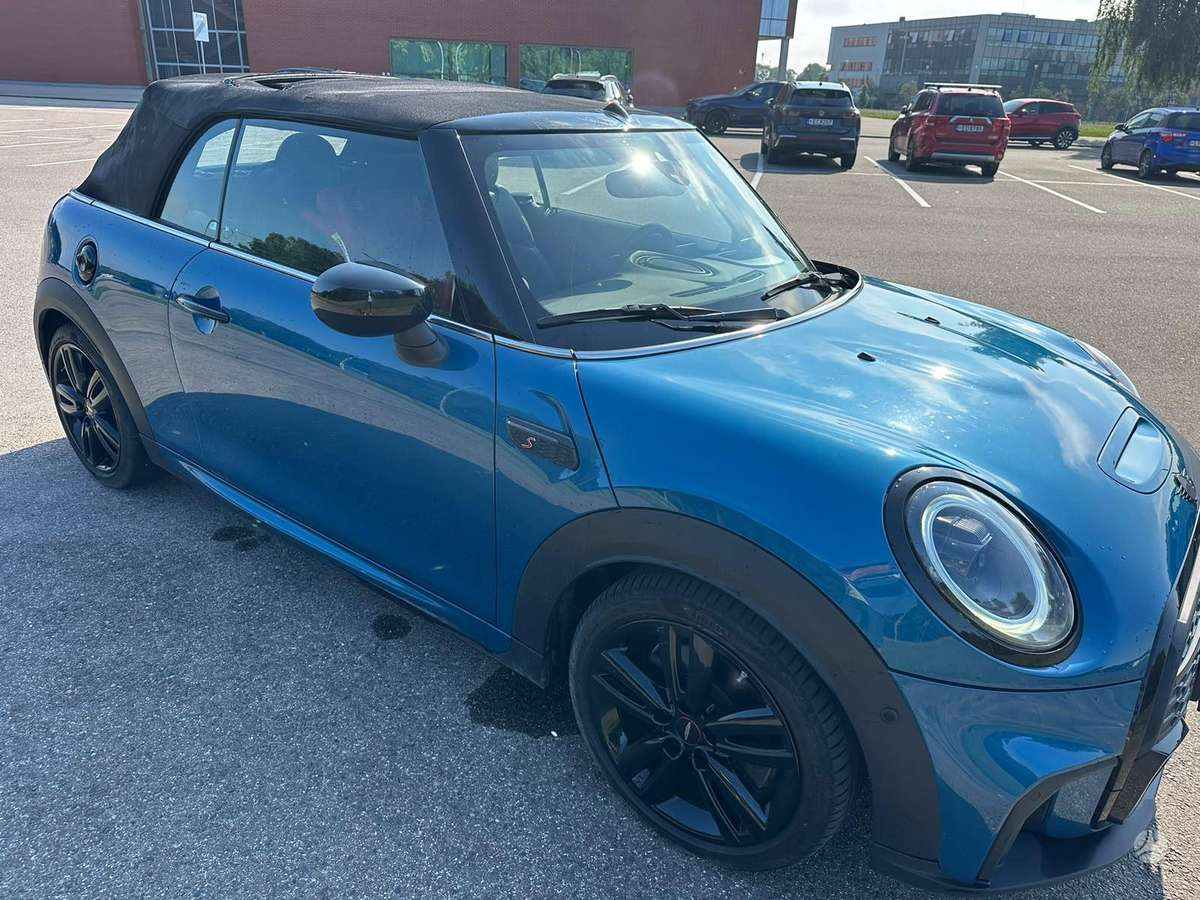Mini Cooper JCW, 2.0 l., convertible