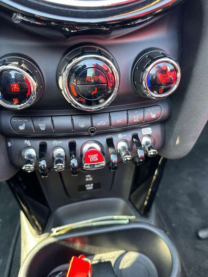 Mini Cooper JCW, 2.0 l., convertible