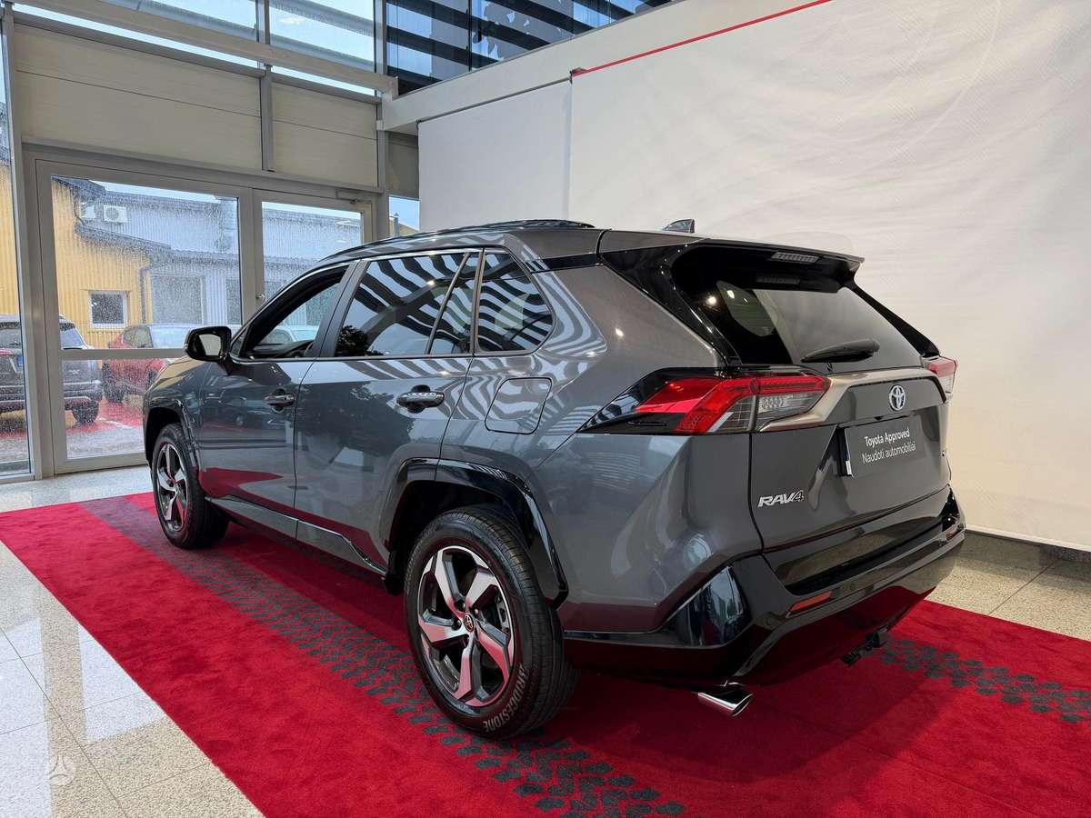 Toyota RAV4 - 3
