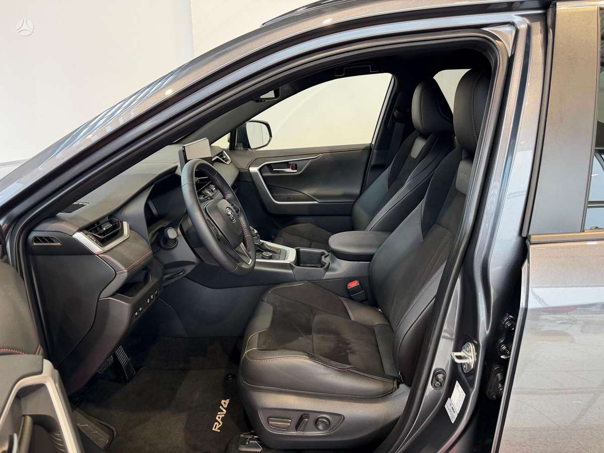 Toyota RAV4 - 6