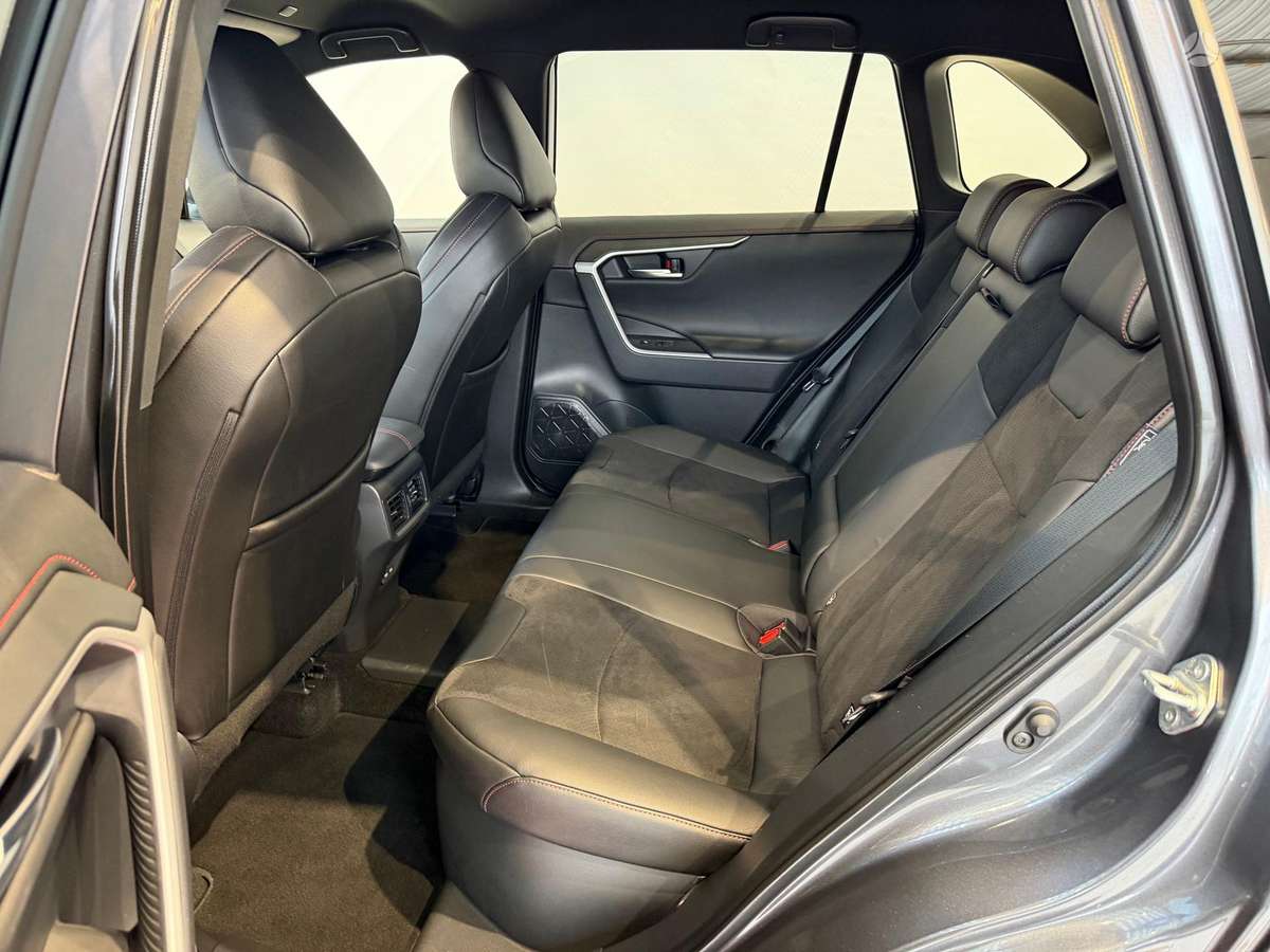 Toyota RAV4 - 7